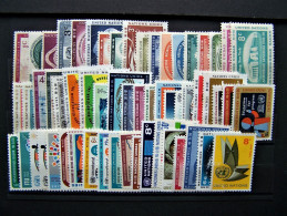 LOT DE TIMBRES */** NATIONS UNIES UNITED NATIONS BUREAU DE NEW YORK Entre 1951 Et 1971 - Unused Stamps