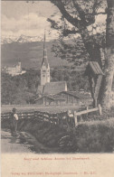 D1641) Dorf Und Schloss AMRAS Bei INNSBRUCK - Mann Vor Kreuz Vor Baum Mit Blick Auf Bauernhof U. Kirche ALT - Innsbruck