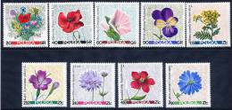 POLAND 1967 Meadow Flowers Set MNH / **.  Michel 1781-89 - Unused Stamps