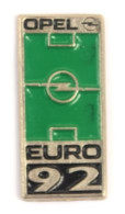 Pin's OPEL - EURO 92 - Terrain De Football - M447 - Opel