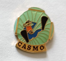 Pin's Logo CASMO Comité Des Activités Sous-Marines De L'Orne 61 Plongeur - Diving