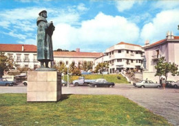 Castelo Branco - Estátua Dr. João Rodrigues / Carros / Táxi - Castelo Branco