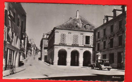 ZVT-25  RARE Aubonne Place Du Marché Et Maison De Commune, Vieille Voiture,Hotel Lion D'Or Gendarme Photoglob L9878 NC - Aubonne