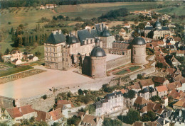 Hautefort - Le Village Et L' Hospice  O 562 - Hautefort