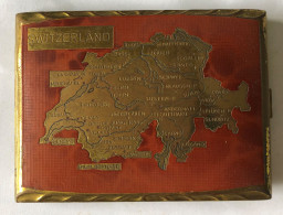 Bel étui à Cigarettes Années 50 - SWITZERLAND - Suisse - Carte Avec Nom Des Villes - Zigarettenetuis (leer)