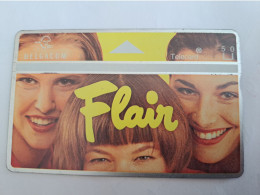 BELGIUM  L & G CARD / FLAIR/ 3 NICE LADYS /  / 431B  CARD 5 UNITS    MINT    ** 14027** - Con Chip