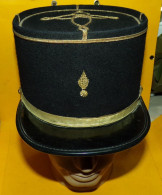 KEPI MILITAIRE D'ADJUDANT CHEF DE L'INFANTERIE DE LIGNE DE L'ARMEE FRANCAISE  ,TAILLE 56 FRANCAISE , INTERIEUR EN BLEU B - Headpieces, Headdresses