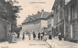 MOIRANS (Isère) - La Grand'Rue - Café De La Poste - Tirage N&B - Ecrit (2 Scans) - Moirans