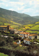 64 - Biriatou - Vue Générale Du Village Avec L'Eglise - Au Fond, La Campagne Espagnole Et Les Monts Espagnols - Biriatou