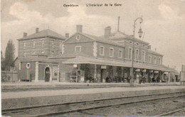 Gembloux  L'intérieur De La Gare Animée N'a Pas Circulé - Gembloux