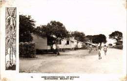 PC SURINAME SURINAAMSE BAUXIET MIJ - ARBEIDERSWONINGEN OP MOENGO (a2626) - Suriname