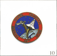Pin's Espace - NASA / Mission Navette Discovery STS-37 (1991). Est. Nasa. EGF. T985-10 - Espacio