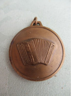 Petite Médaille Pour Chainette/ Accordéon /Bronze Brossé /seconde Moitié Du  XXème      PART331 - Sonstige & Ohne Zuordnung