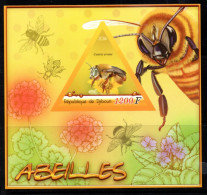 INSECTS - DJIBOUTI - BEES SOUVENIR SHEET  IMPERFORATE   MINT NEVER HINGED - Abeilles