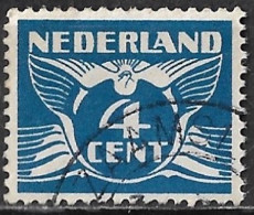 Blauwe Kras Door De Vleugel Onder De 1e D Van NeDerland In 1924-1925 Vliegende Duif 4 Cent Blauw Zonder WM NVPH 148 - Variétés Et Curiosités