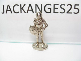 PAS KINDER METAL CHROME CHEVALIER N° 3 1979 35mm SANS OHNE WITHOUT BPZ - Figurines En Métal