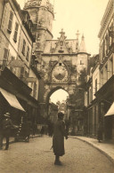 Auxerre * 1926 * Rue Et Commerce Magasin Maroquinerie Parfumerie * Photo Ancienne 10.2x6.8cm - Auxerre