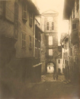 St Jean Pied De Port * 1927 * Rue Et église * Photo Ancienne 9x7.4cm - Saint Jean Pied De Port