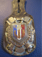 Insigne Ancien De Pucelle Avec Cuir/S. P./Courage Et Dévouement/Membre Actif/Fédération Des SP De RF/ Vers 1950   PUC63 - Brandweer