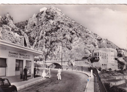 Les Deux Postes Frontiére Et Le Pont Saint-Louis - Douane