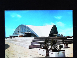 ► LA DEFENSE  -  Palais Du CNIT   Avec La Soucoupe Volante - La Defense