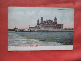 Steamer At Ellis Island.  New York > New York City           Ref 6136 - Manhattan