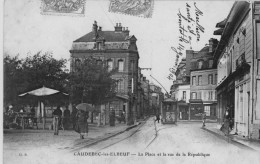 CAUDEBEC-lès-ELBEUF - La Place Et La Rue De La République - Tramway - Animé - Caudebec-lès-Elbeuf