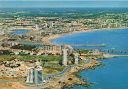 Les Sables D'olonne * Vue D'ensemble * L'entrée Du Port Et La Plage * Immeubles - Sables D'Olonne