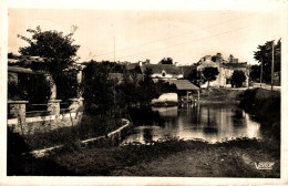 MUZILLAC LE LAVOIR DE PENESCLUS - Muzillac