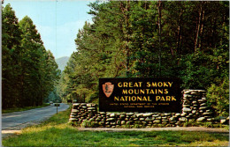 Great Smoky Mountains National Park Entrance Sign - USA Nationalparks