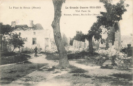 Bislé * La Place Du Village * Bombardement Ww1 - Autres & Non Classés