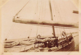 Ouistreham * 1903 * Bateau De Pêche Dans Le Port * Pêcheurs * Photo Ancienne 8.8x6.2cm - Ouistreham