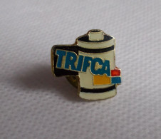 Pin's - Trifca - Photographie