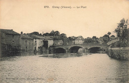 Civray * Vue Sur Le Pont Du Village - Civray