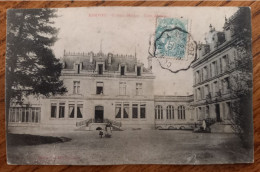 Essoyes - Chateau Hériot - Cour D'Honneur - La Bourgogne éditeur - Mini Fente Et Angle Bas Droit Mou - Essoyes