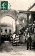 Cluny Les Fêtes Septembre 1910 Les Seigneurs Et Chevaliers Cheval Horse Saône-et-Loire 71250 N°15 Dos Vert Cpa Voyagée - Cluny