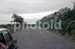 70s TAXI MERCEDES TERCEIRA AÇORES AZORES PORTUGAL ORIGINAL 35 Mm DIAPOSITIVE SLIDE NO PHOTO FOTO NB2573 - Diapositives