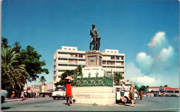 Barbados Bridgetown Historic Trafalgar Square Showing Lord Nelson Statue - Barbades