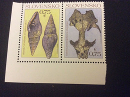 2022 Yvert 856/857 ** Fossiles Mandibule Devinophoca Et Gastropode Vexillum Svagrivsky - Neufs