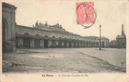 Le Mans * Place Et Gare Des Chemins De Fer - Le Mans