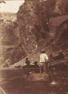 Les Gorges Du Tarn , Lozère * 1909 * Passeur Barque * Photo Ancienne 9.6x7cm - Sonstige & Ohne Zuordnung