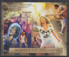 U13. Guinea MNH 2012 Music - Donna Summer - Musique