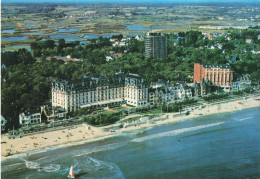 La Baule * Vue Aérienne De La Plage * L'HERMITAGE , LE MAJESTIC Et L'immeuble BRETONNIERE - La Baule-Escoublac