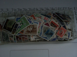 GROS LOT DE TIMBRES POSTA ROMANA (environ 50g) - Lots & Kiloware (mixtures) - Min. 1000 Stamps