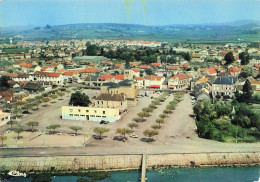 Gueugnon Vue Aerienne Sur La Place De L'eglise - Gueugnon