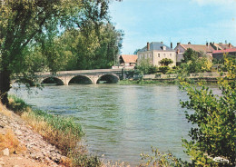 Gueugnon Le Pont Sur L'arroux - Gueugnon