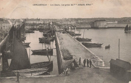 Concarneau * Les Quais , Vue Prise De L'atlantic Hôtel * Bateaux - Concarneau