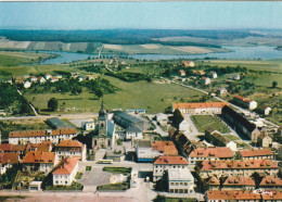 57 - PUTTELANGE AUX LACS - Vue Aérienne, Le Centre, Au Fond L'étang - Puttelange