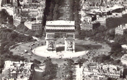 FRANCE - 75 - PARIS - LA PLACE DE L'ETOILE ET L' ARC DE TRIOMPHE  - Carte Postale Ancienne - Arc De Triomphe