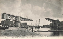 Brest * Le Port Militaire * Le Pont Tournant , Position Ouvert * Rails - Brest